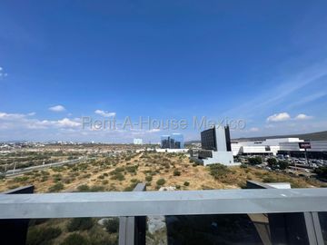 Ofinica amueblada de 29m2 en renta en Level, Antea, Querétaro