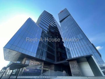 Ofinica amueblada de 29m2 en renta en Level, Antea, Querétaro