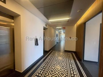 Ofinica amueblada de 29m2 en renta en Level, Antea, Querétaro