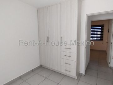 Casa de tres recámaras en renta en Zakia, Querétaro