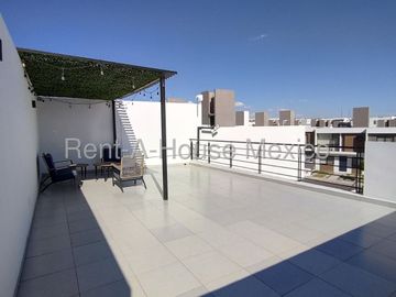 Casa de tres recámaras en renta en Zakia, Querétaro