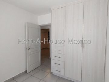 Casa de tres recámaras en renta en Zakia, Querétaro