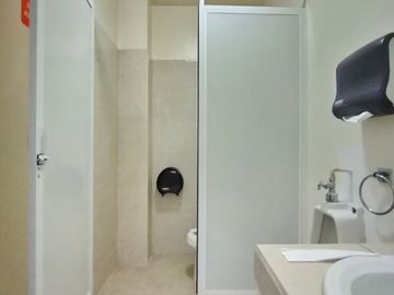 OFICINA EN VENTA CENTRO SUR QUERETARO CERCA DE CENTRO CIVICO 2 BAÑOS 2 CUBICULOS YCCVT