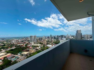 All in! 38 Park Avenue 2BR Corner 86sqm Maids Cebu IT Park