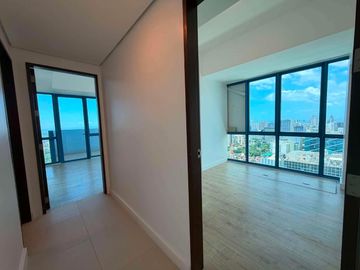 All in! 38 Park Avenue 2BR Corner 86sqm Maids Cebu IT Park