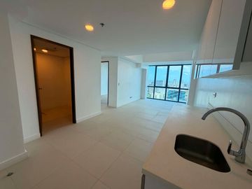 All in! 38 Park Avenue 2BR Corner 86sqm Maids Cebu IT Park