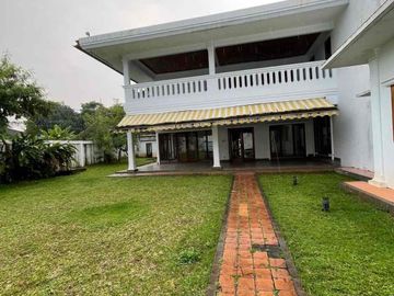 RUMAH MEWAH LUAS & TENANG BEBAS BANJIR KEMANG JAKSEL