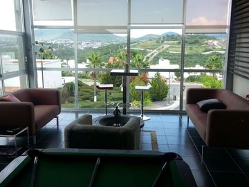 VENTA DE CASA CON ALBERCA VIVE EN LAS ALTURAS DE REAL DE JURIQUILLA