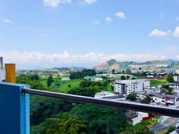 Extraordinario apartamento en Amaru con 3 alcobas y vista a las montañas . Maraya. Av 30 de Agosto. Pereira - Colombia.