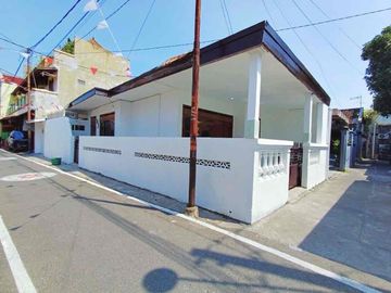 Rumah Bagus Dekat Stasiun Purwosari Solo Kota