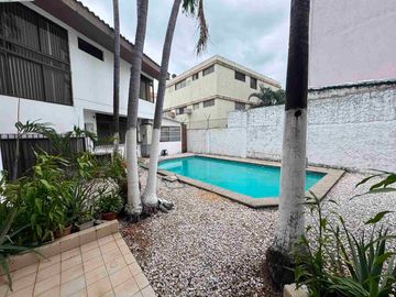 CASA COMERCIAL EN ALQUILER – CEIBOS, SANTA CECILIA