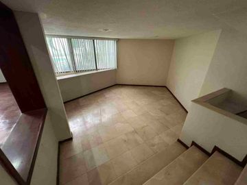 CASA COMERCIAL EN ALQUILER – CEIBOS, SANTA CECILIA