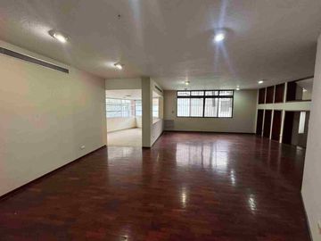 CASA COMERCIAL EN ALQUILER – CEIBOS, SANTA CECILIA