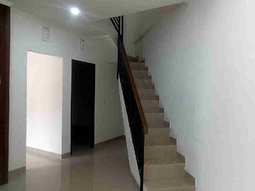 JUAL RUMAH SIAP HUNI JLN PADANG LUWIH DALUNG DEKAT GATOT SUBROTO BARAT