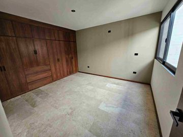 HERMOSA  Casa en VENTA en San Angel V
