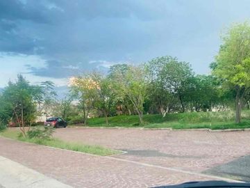 Cumbrea del lago lujosa residencia en renta 4 recámaras con baño cuarto de servicio 6 garages