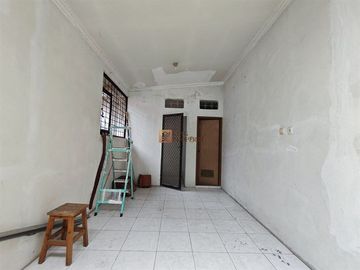 Dijual Rumah Full Renovasi Citra Garden City 2 Jakarta Barat SHM 5 Kamar Tidur Dekat Bandara Soekarno-Hatta & Mall Daan Mogot