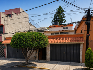 CASA EN LOMAS ESTRELLA
