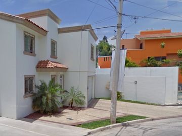 CERRO DE LAS 7 GOTAS NO.330, COLINAS DE SAN MIGUEL, CULIACAN, SINALOA. Bonita casa (LOCAL COMERCIAL, OFICINA) en venta, EXCELENTE OPORTUNIDAD de forma