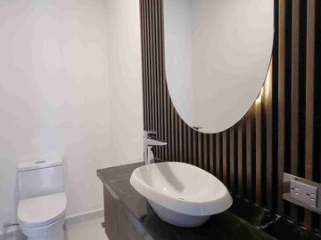 CASA EN VENTA CON HERMOSOS ACABADOS DE LUJO UBICADA EN LOMAS DE ANGELOPOLIS, PUEBLA CERCANA A ZONA COMERCIAL