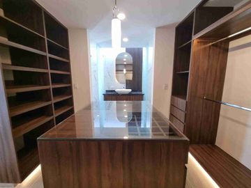 CASA EN VENTA CON HERMOSOS ACABADOS DE LUJO UBICADA EN LOMAS DE ANGELOPOLIS, PUEBLA CERCANA A ZONA COMERCIAL