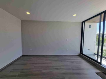 CASA EN VENTA CON HERMOSOS ACABADOS DE LUJO UBICADA EN LOMAS DE ANGELOPOLIS, PUEBLA CERCANA A ZONA COMERCIAL