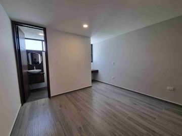 CASA EN VENTA CON HERMOSOS ACABADOS DE LUJO UBICADA EN LOMAS DE ANGELOPOLIS, PUEBLA CERCANA A ZONA COMERCIAL