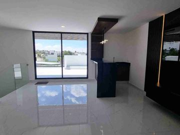 CASA EN VENTA CON HERMOSOS ACABADOS DE LUJO UBICADA EN LOMAS DE ANGELOPOLIS, PUEBLA CERCANA A ZONA COMERCIAL