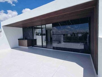 CASA EN VENTA CON HERMOSOS ACABADOS DE LUJO UBICADA EN LOMAS DE ANGELOPOLIS, PUEBLA CERCANA A ZONA COMERCIAL