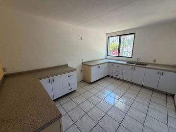 Renta $25,000.00 de Casa Grande en Arcos de Zapopan, Zapopan, Jalisco, México.