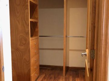 VENDO AMPLIO DEPARTAMENTO EXCELENTE MANTENIMIENTO EN PALMETTO 32