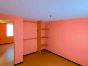 EXCELENTE CASA EN SAN DIEGO LINARES