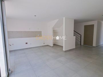 Casa en venta para personalizar en Kova, Zákia