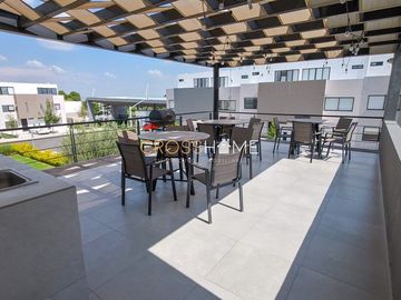 Casa en venta para personalizar en Kova, Zákia