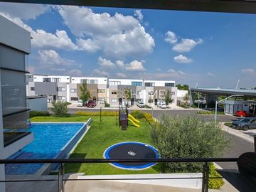 Casa en venta para personalizar en Kova, Zákia