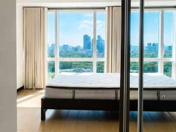 For Lease! 2 Bedroom + 3 Toilet & Bath at 8 Forbestown Road, Taguig City