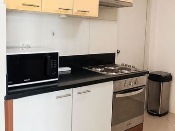 For Lease! 2 Bedroom + 3 Toilet & Bath at 8 Forbestown Road, Taguig City