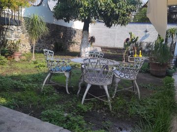 Casa con Búngalo en esquina, cerca de Liverpool