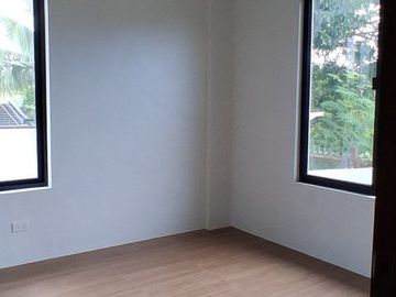 Own This Elegant 4 Bedroom Home in Solen Residences, Sta. Rosa Laguna - R1653