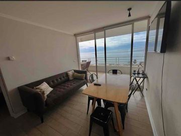 Arriendo departamento amoblado año corrido de 2 dormitorios con panorámica vista al mar en Las pimpinelas, Concón: