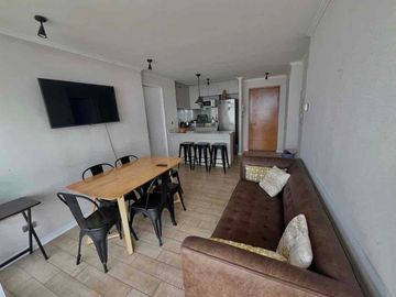 Arriendo departamento amoblado año corrido de 2 dormitorios con panorámica vista al mar en Las pimpinelas, Concón: