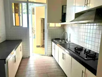 6 bedroom House in Multinational Village for rent