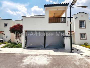 VENTA - Sonterra. Casa con amenidades, 2 recámaras, área de TV