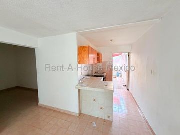 Desarrollo San Pablo. VENTA - Casa de una planta con 2 recámaras