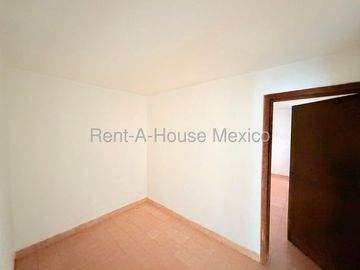 Desarrollo San Pablo. VENTA - Casa de una planta con 2 recámaras