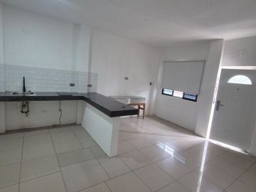 Departamento en Alquiler en Miraflores,  Planta Baja, 1 Habitación, 1 Baño, Norte de Guayaquil