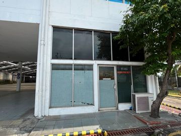 Dijual tanah dan bangunan bogor, jl Raya Citeureup KM Gunung Putri, Bogor, jawa barat