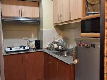 Fully Furnished 2-Bedroom Unit at Woodsville Viverde Mansions