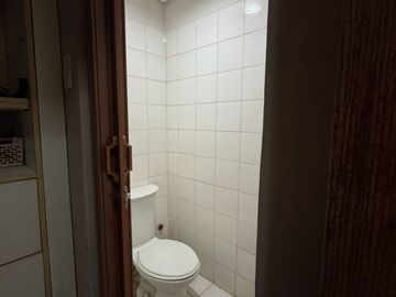 Fully Furnished 2-Bedroom Unit at Woodsville Viverde Mansions