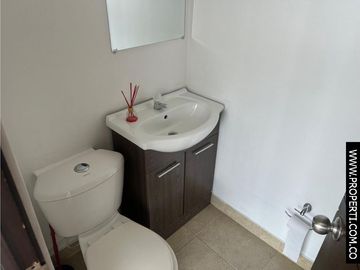 Oficina en Arriendo Los Balsos Medellin